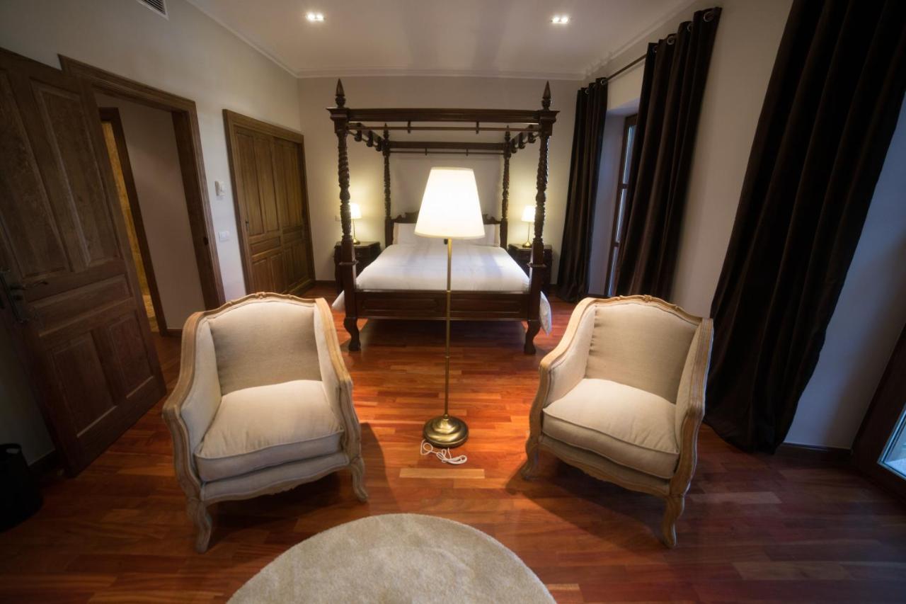 Posada Isabel De Castilla มาดริกาล เด ลาสอัลตาสตอร์เรส ภายนอก รูปภาพ