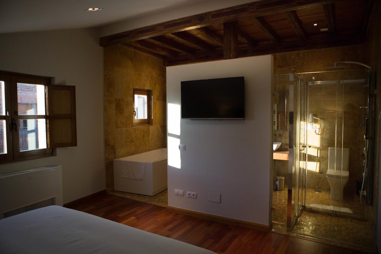 Posada Isabel De Castilla มาดริกาล เด ลาสอัลตาสตอร์เรส ภายนอก รูปภาพ