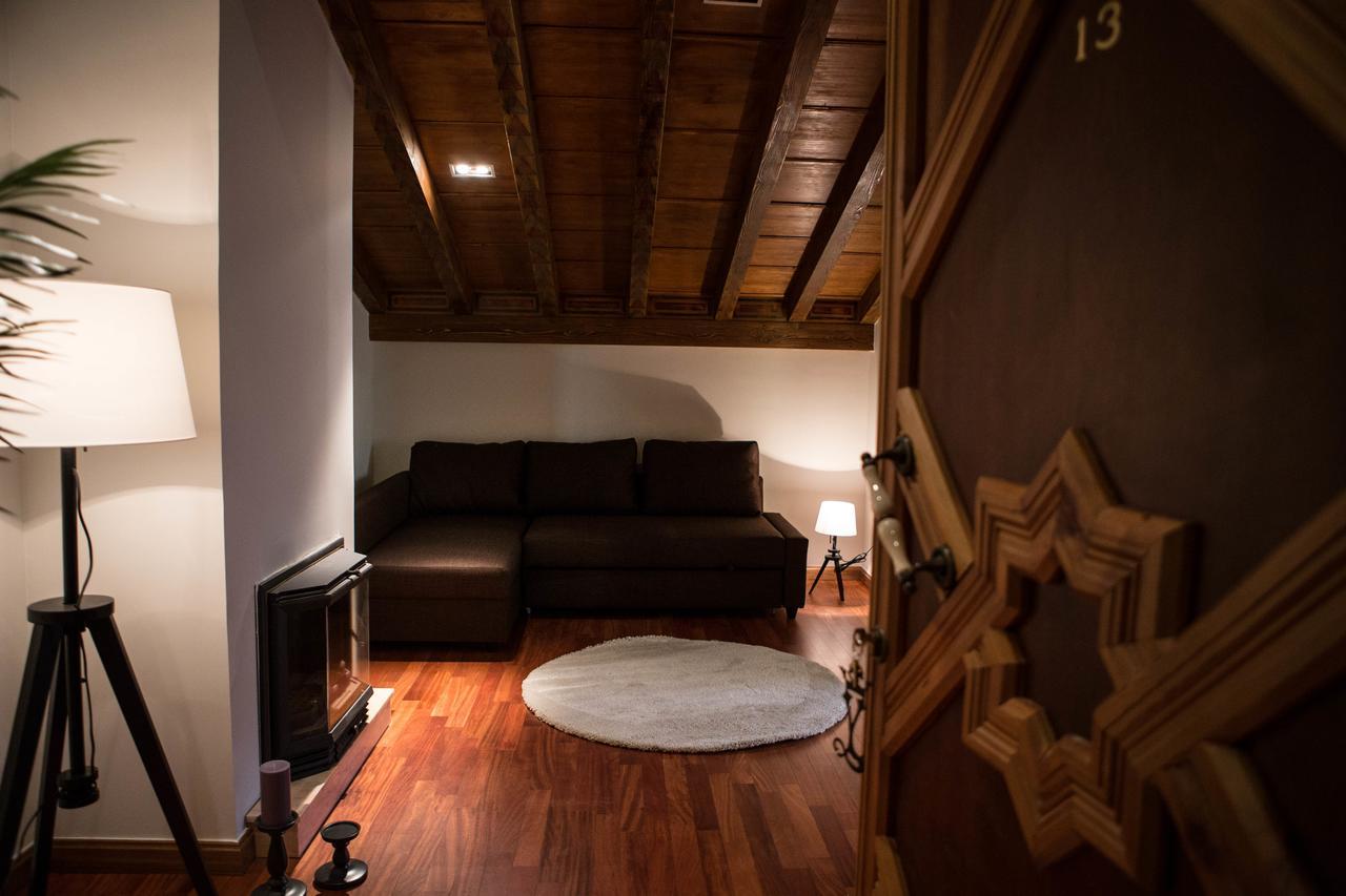 Posada Isabel De Castilla มาดริกาล เด ลาสอัลตาสตอร์เรส ภายนอก รูปภาพ